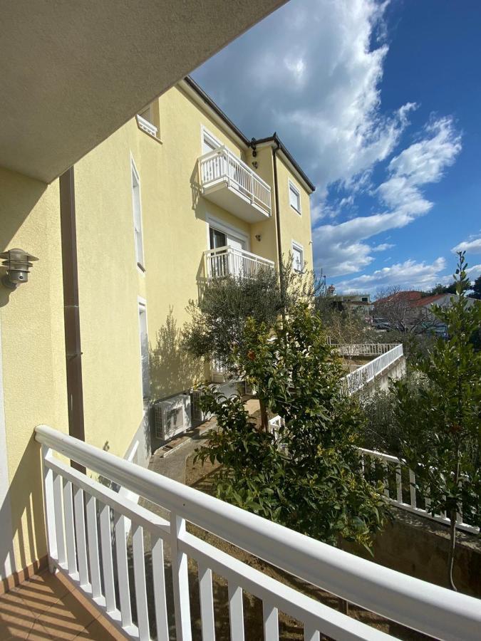 Kavajin Rooms Duće Exterior foto